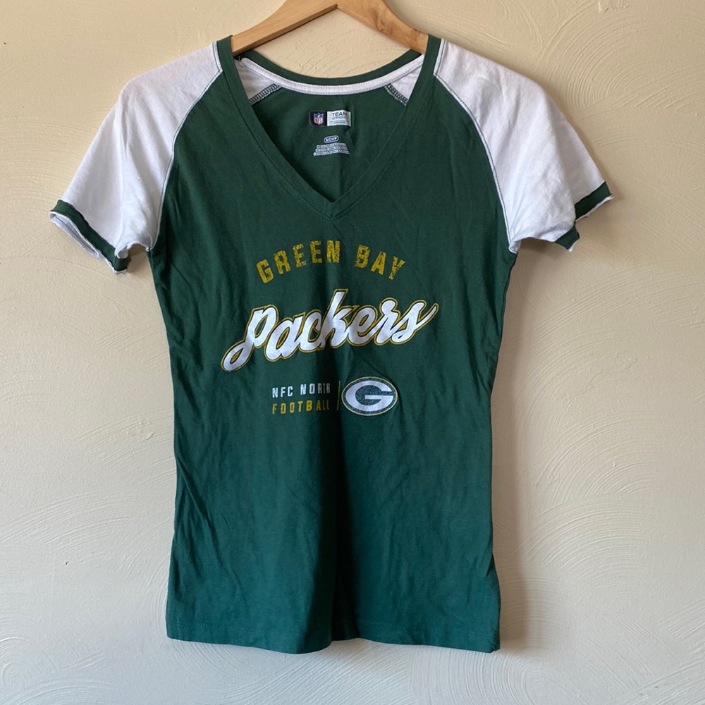 NFL Green Bay packers team apparel woman’s shirt size small